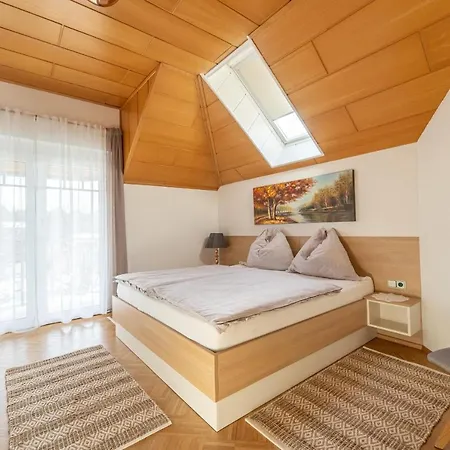 Karoline * Lichtpold