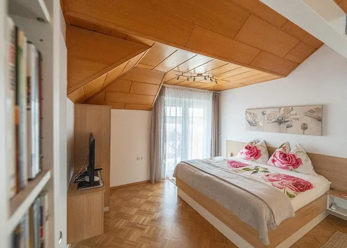 Karoline Апартаменты *